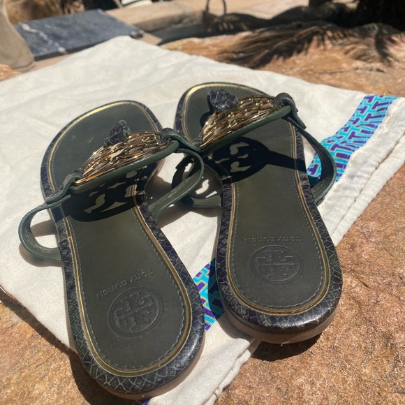 Authentic Green/gold  alligator print TORY BURCH miller sandal thongs - Picture 8 of 10